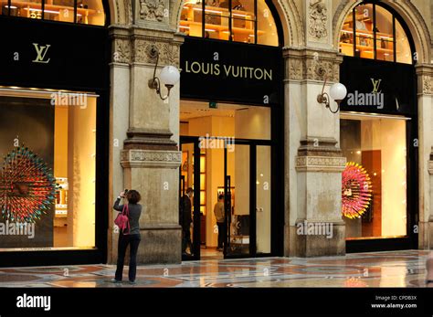 milan louis vuitton|Louis Vuitton in Milan italy.